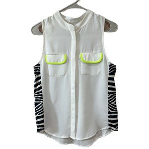 Line & Dot Women’s Size Medium Animal Print & White Hidden Button Tank Top NEW